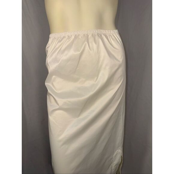 Vintage Vanity Fair White Nylon Half Slip Skirt – Embroidered Hem, Side Slit, Si - Picture 2 of 16